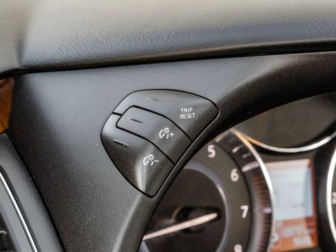 Used 2016 INFINITI QX80 4WD w/ Deluxe Technology Package image 37