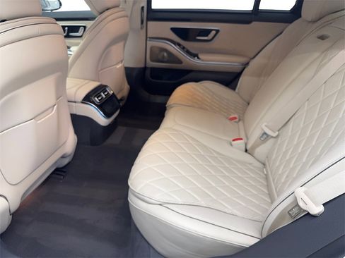 Used 2022 Mercedes-Benz S 580 4MATIC Sedan image 32