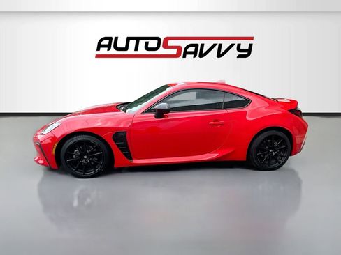 Used 2022 Toyota GR86 w/ ALL Weather Mat Package (TMS) RWD image 4