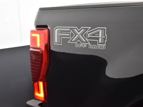 Used 2022 Ford F250 Lariat w/ Lariat Ultimate Package image 46