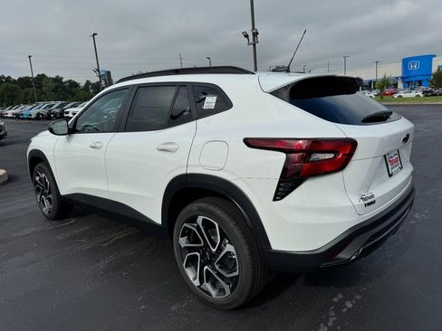 New 2025 Chevrolet Trax RS image 29