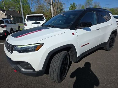 Used 2024 Jeep Compass Trailhawk w/ Trailhawk Elite Group AWD/4WD image 18