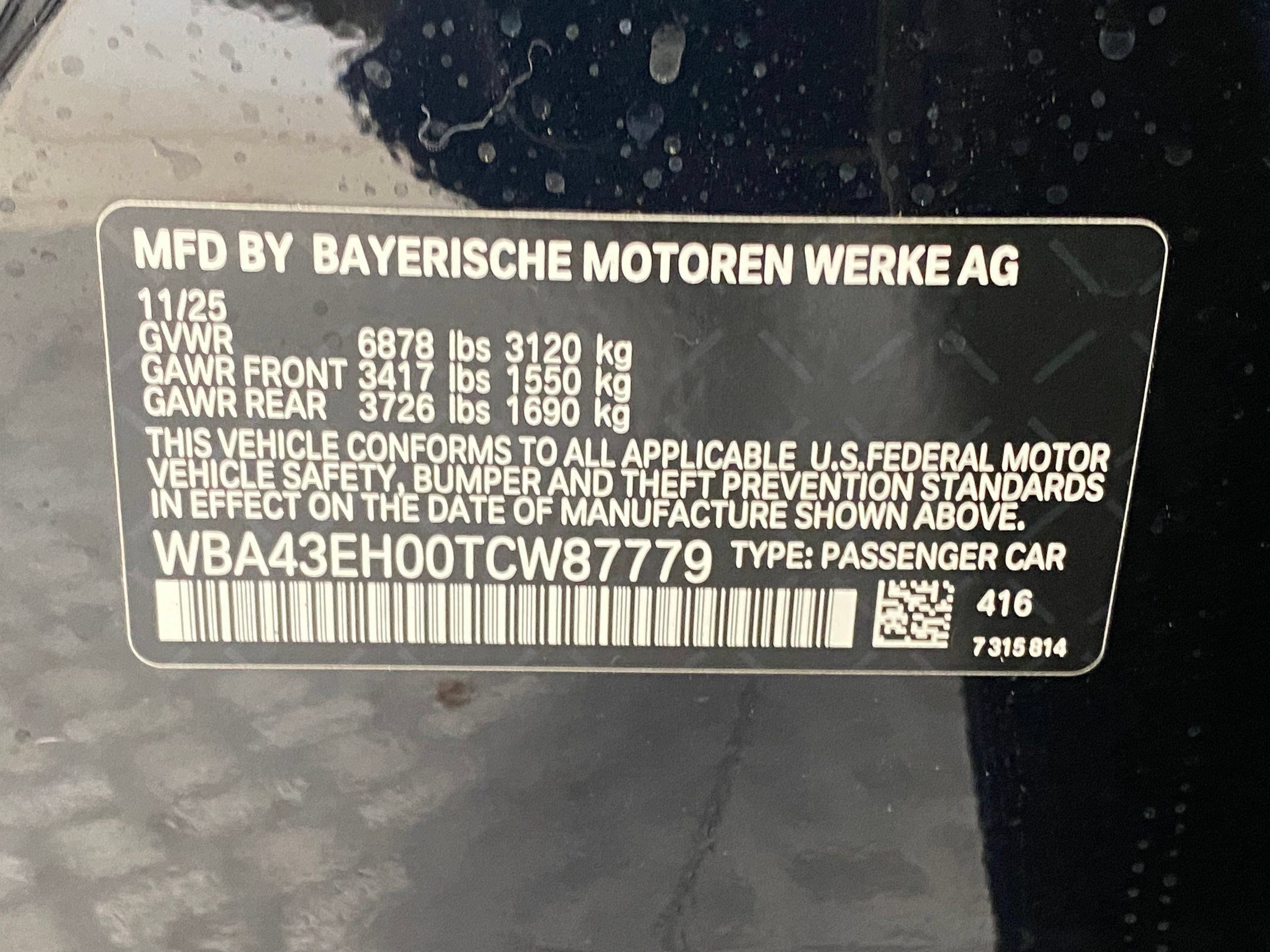 Used 2026 BMW 750e xDrive w/ Premium Package AWD/4WD image 28