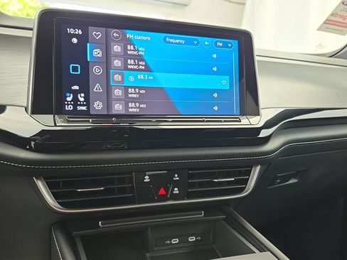 Certified 2024 Volkswagen Atlas Cross Sport SE AWD/4WD image 19