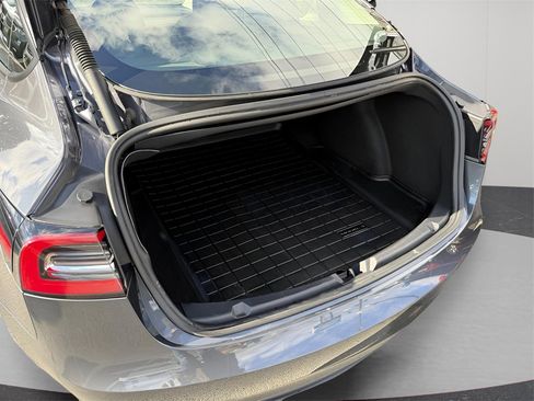 Used 2023 Tesla Model 3 Performance image 23