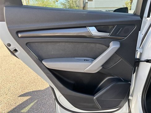 Used 2022 Audi SQ5 Premium image 37