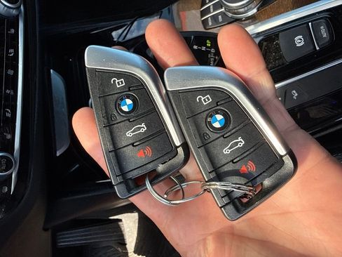 Used 2018 BMW X3 xDrive30i AWD/4WD image 2