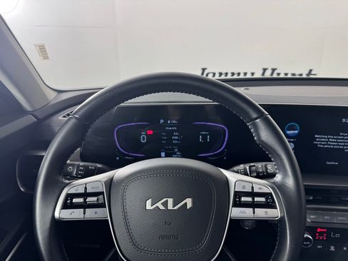 Used 2025 Kia Telluride S AWD/4WD image 22