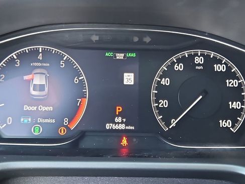 Used 2018 Honda Accord Sport image 13