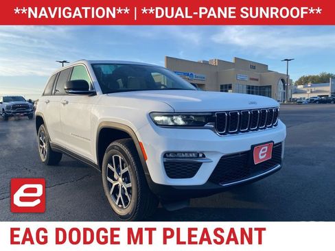 New 2025 Jeep Grand Cherokee Limited RWD image 1