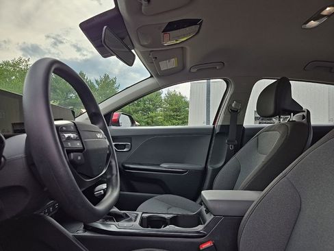 Certified 2025 Kia K4 FWD image 31