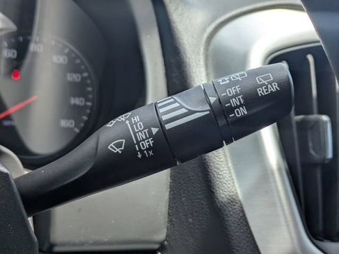 Used 2023 GMC Terrain SLE w/ Driver Convenience Package FWD image 28