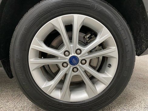 Used 2017 Ford Escape SE image 24