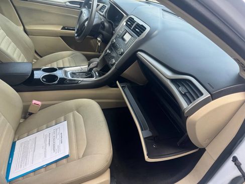 Used 2013 Ford Fusion SE FWD image 20