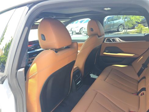 Certified 2025 BMW i4 eDrive40 w/ Premium Package RWD image 17