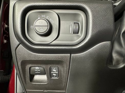 Used 2022 RAM 1500 Big Horn AWD/4WD image 23