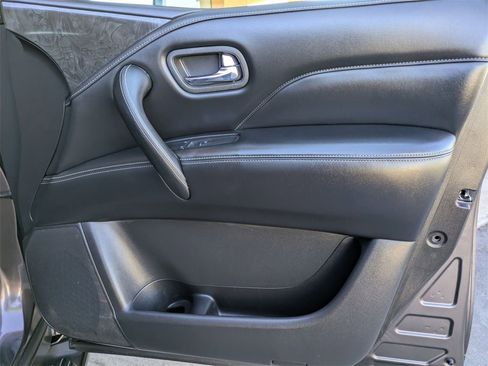 Used 2024 INFINITI QX80 Luxe image 33