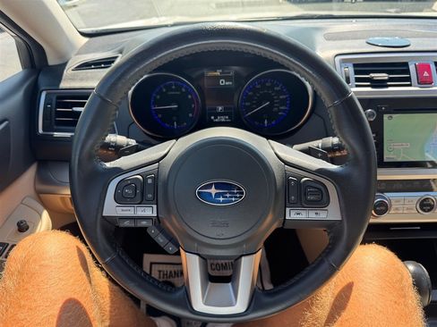 Used 2017 Subaru Outback 2.5i Premium AWD/4WD image 11