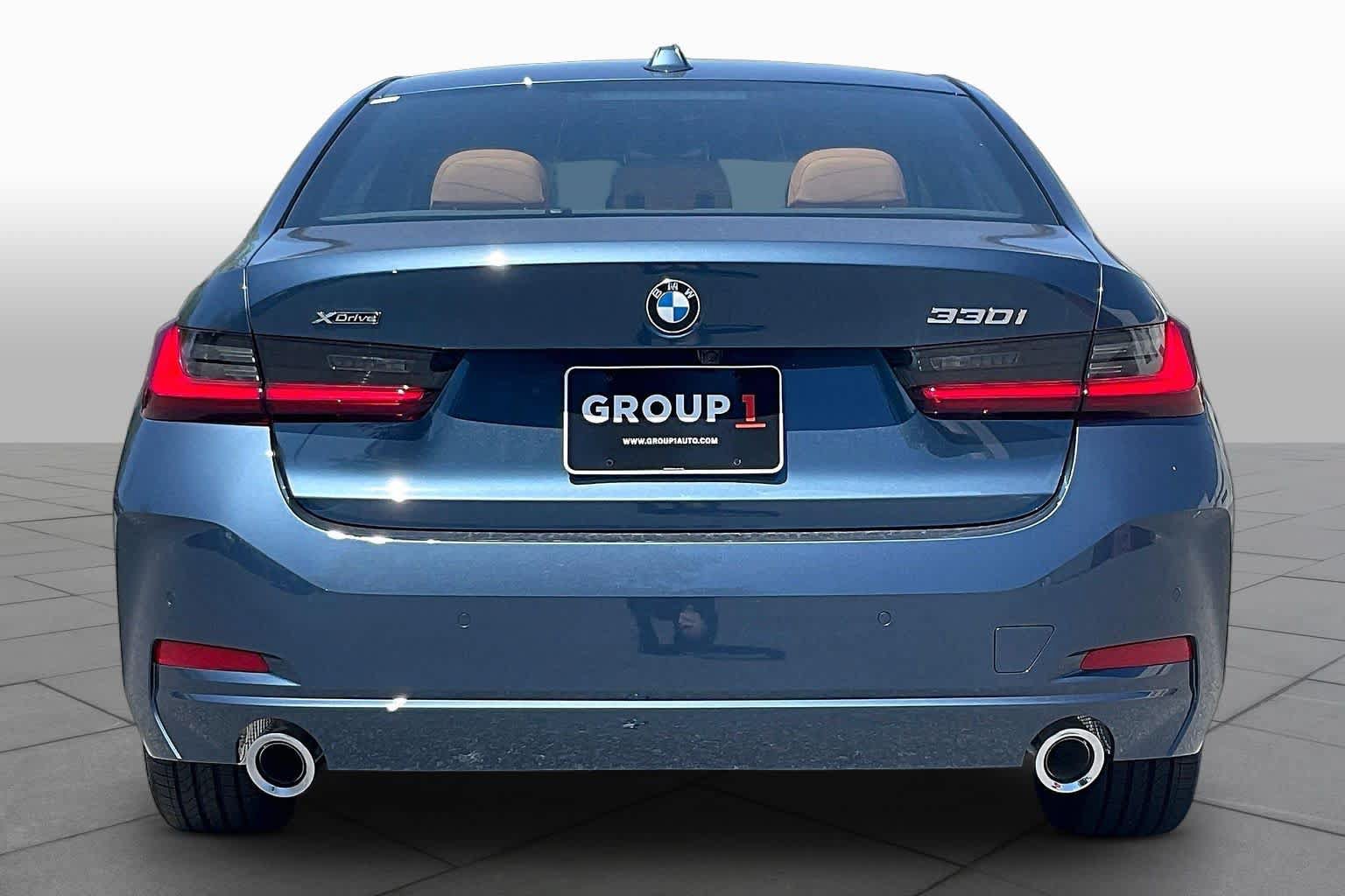 Used 2026 BMW 330i xDrive Sedan w/ Premium Package AWD/4WD image 4