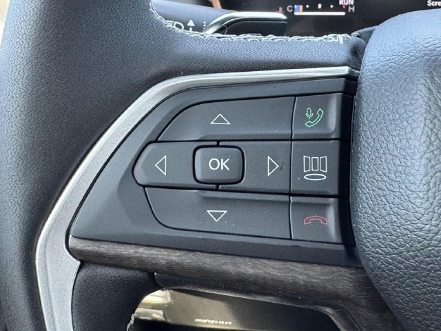 New 2027 Jeep Grand Cherokee Altitude AWD/4WD image 22