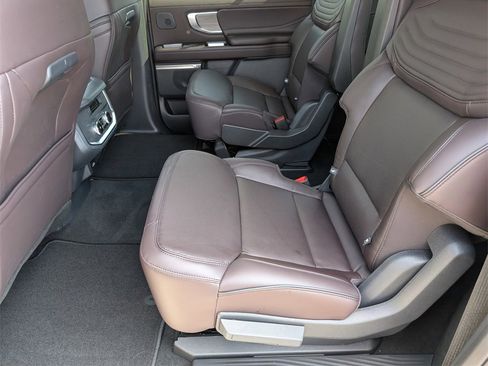 New 2025 Ford Expedition Max Platinum w/ Platinum Ultimate Package image 29