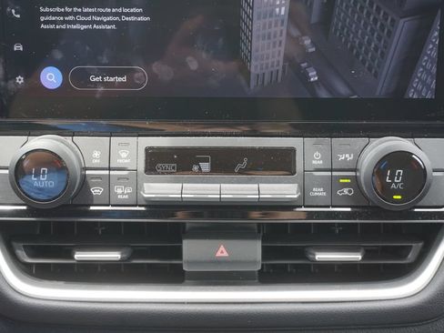 Used 2025 Toyota Grand Highlander FWD image 11