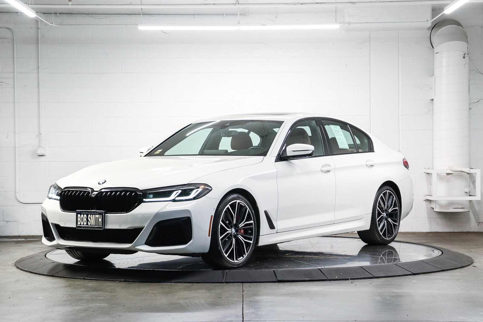 Certified 2023 BMW 540i w/ M Sport Package RWD image 3