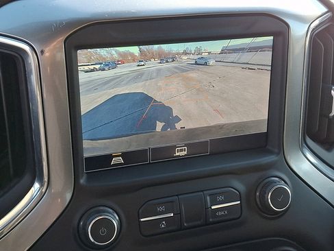 Used 2021 Chevrolet Silverado 1500 LT image 23