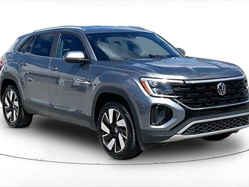 Certified 2025 Volkswagen Atlas Cross Sport SE FWD image 1