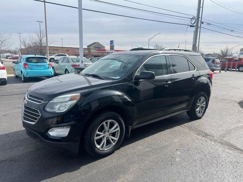 Used 2017 Chevrolet Equinox LT image 2