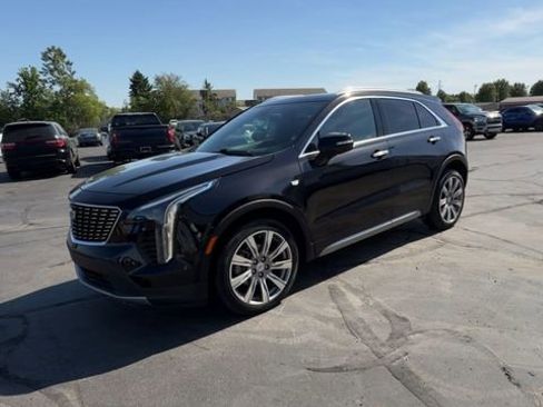 Used 2023 Cadillac XT4 Premium Luxury w/ Cold Weather Package AWD/4WD image 4