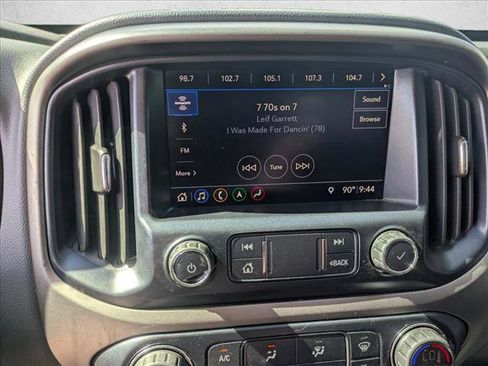 Used 2019 Chevrolet Colorado Z71 AWD/4WD image 12
