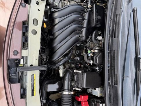 Used 2017 Nissan Versa Note SL Hatchback 4D image 11