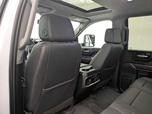 Used 2023 GMC Sierra 3500 SLT w/ SLT Premium Package image 19