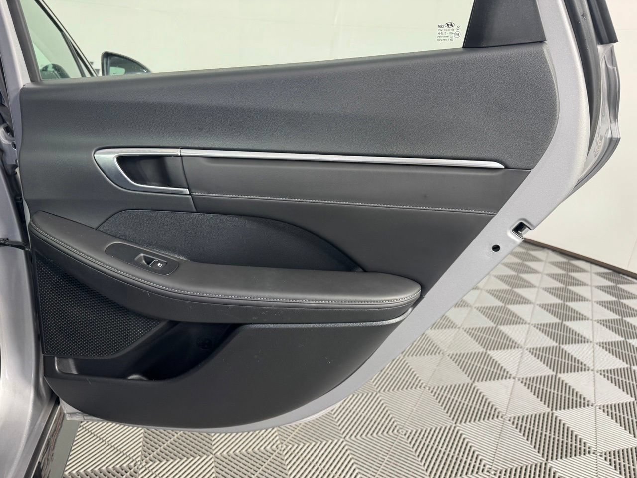 Used 2023 Hyundai Sonata Limited FWD image 31