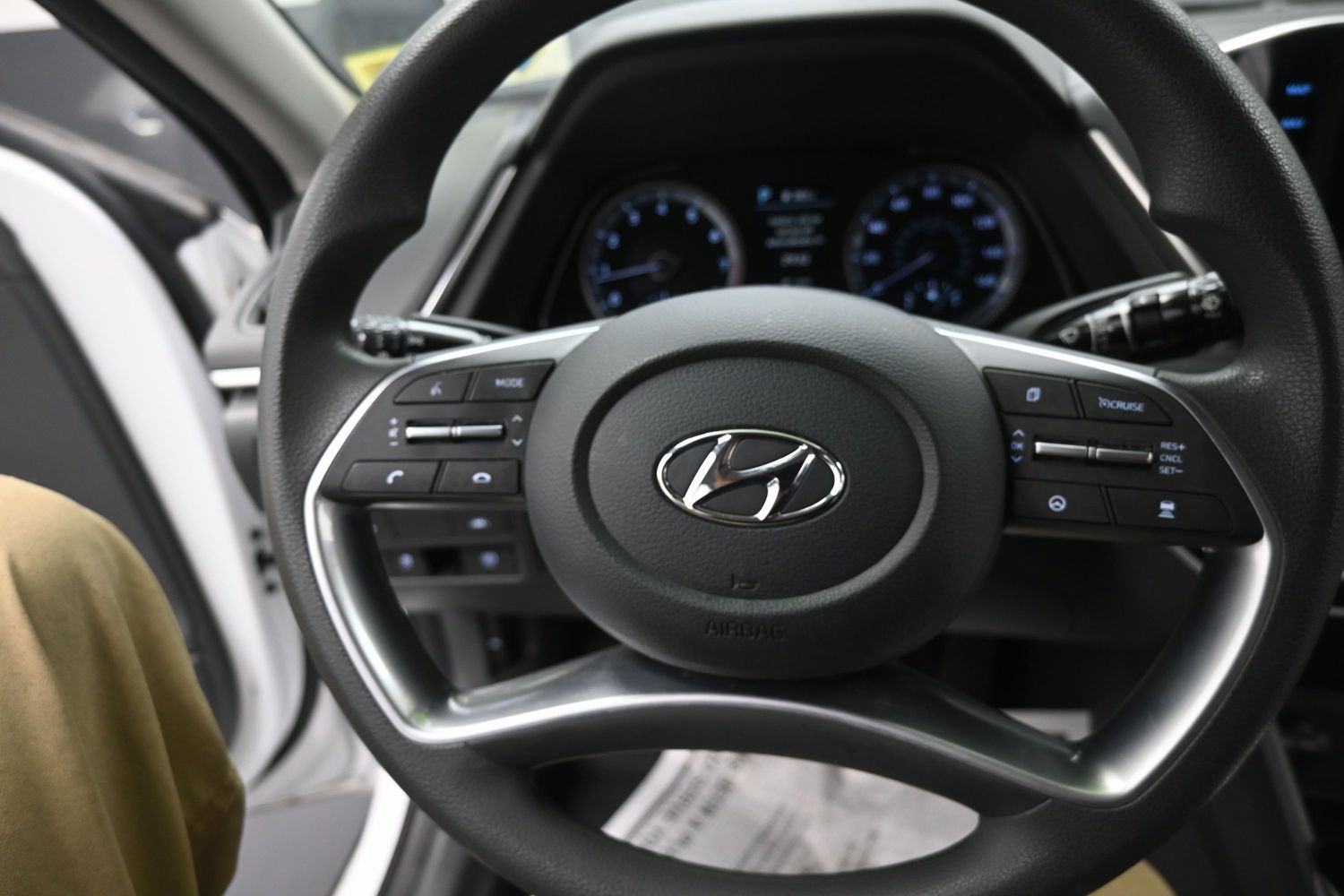 Used 2023 Hyundai Sonata SEL w/ Cargo Package FWD image 28