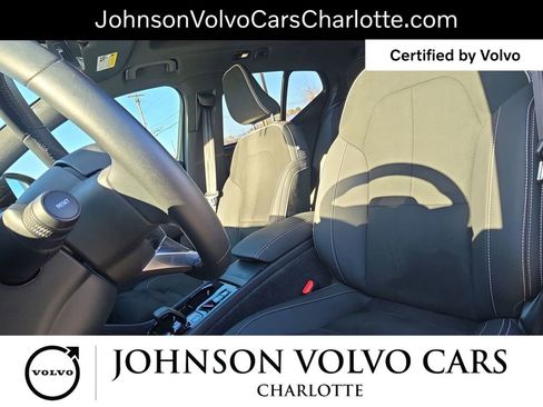 Certified 2025 Volvo XC40 B5 Plus image 15
