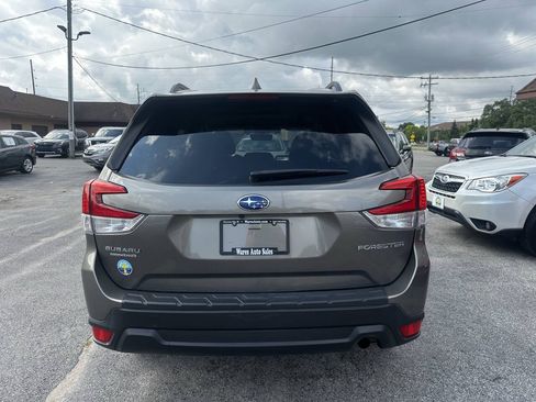 Used 2020 Subaru Forester Premium AWD/4WD image 7