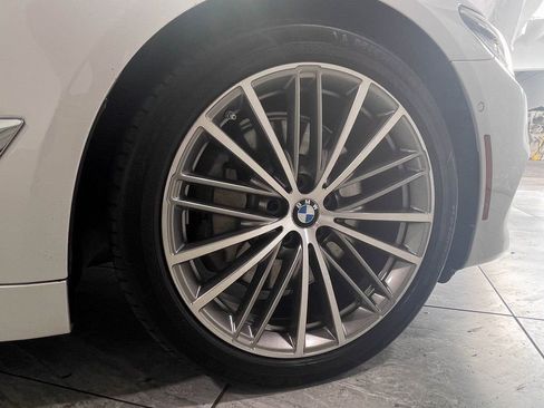 Used 2017 BMW 530i image 9