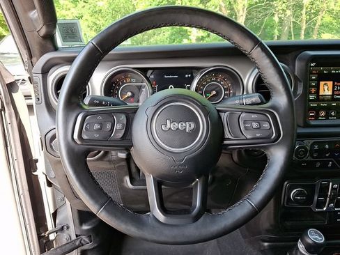 Used 2021 Jeep Gladiator Sport AWD/4WD image 20