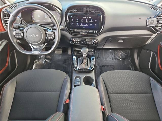 Used 2024 Kia Soul GT-Line w/ Option Group 020 FWD image 19