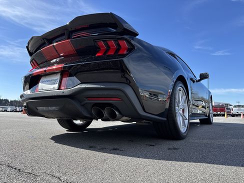 Used 2024 Ford Mustang GT Premium image 10