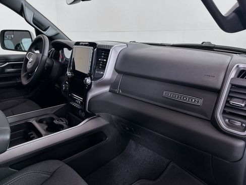 New 2026 RAM 1500 4x4 Crew Cab image 29