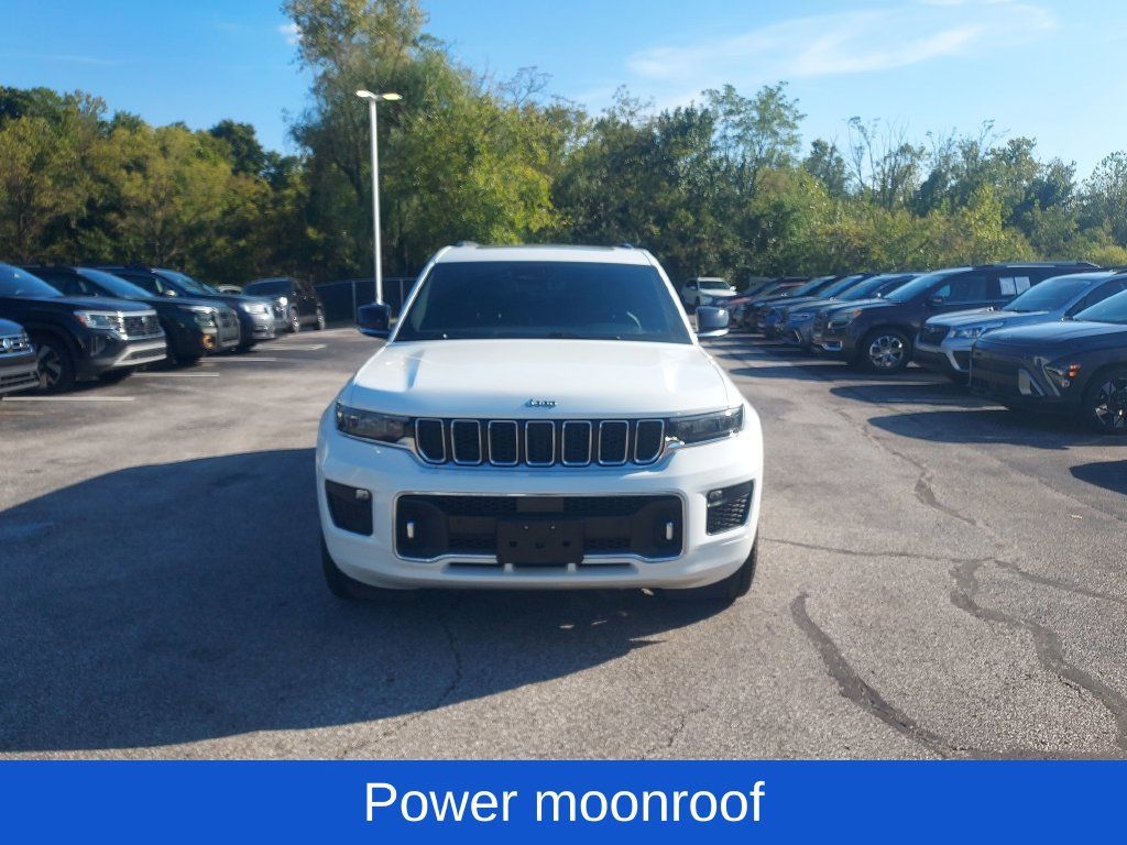 Used 2023 Jeep Grand Cherokee L Overland w/ Luxury Tech Group IV AWD/4WD image 3