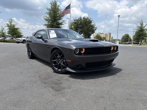 Used 2023 Dodge Challenger R/T w/ Blacktop Package RWD image 2