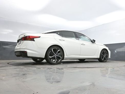 Used 2025 Nissan Altima 2.5 SR image 46