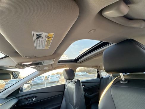 Used 2025 Honda Accord Touring image 18