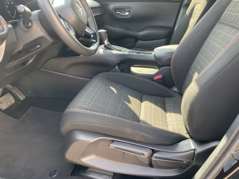 Used 2024 Honda HR-V Sport image 9
