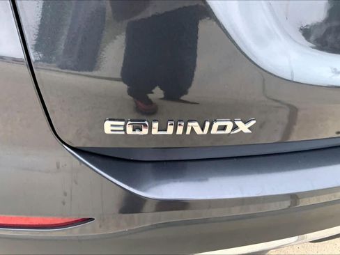 Used 2022 Chevrolet Equinox LT FWD image 10