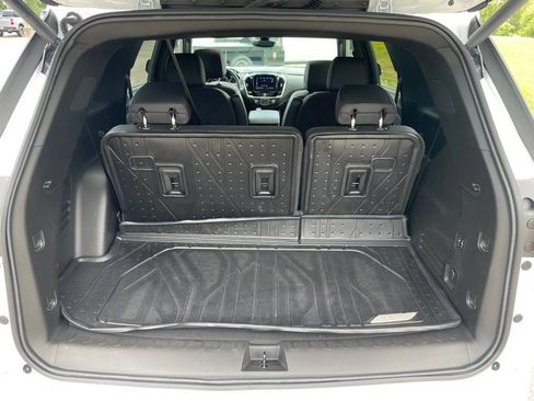 Used 2023 Chevrolet Traverse High Country w/ LPO, Floor Liner Package AWD/4WD image 40